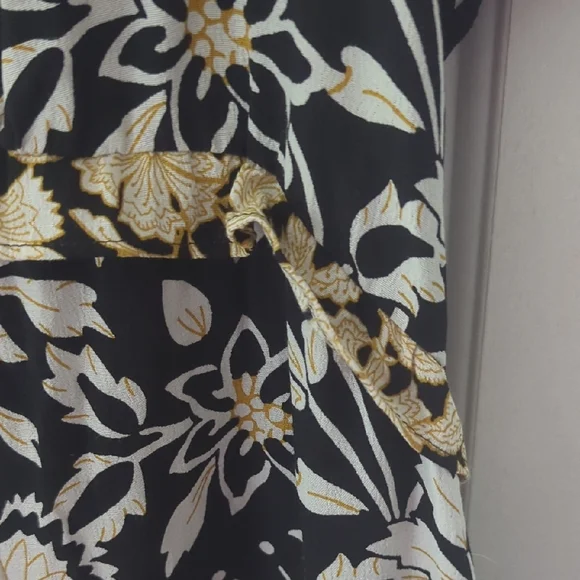 Anthropologie Black and Yellow Robin Flutter Sleeve Mini Dress - Picture 7 of 9